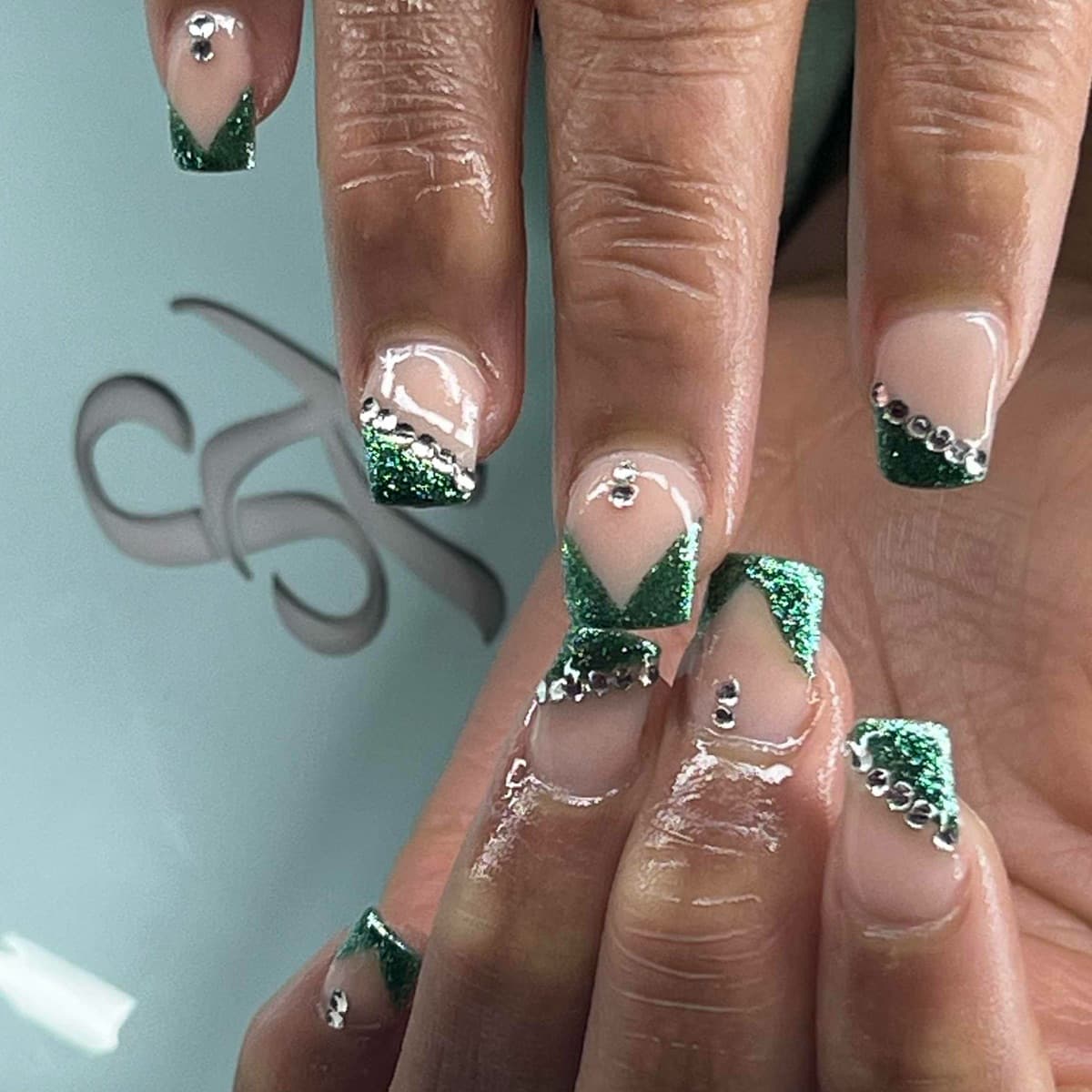 https://cdn.nailzy.com/jobs/67fc14907148ddc3a9411826