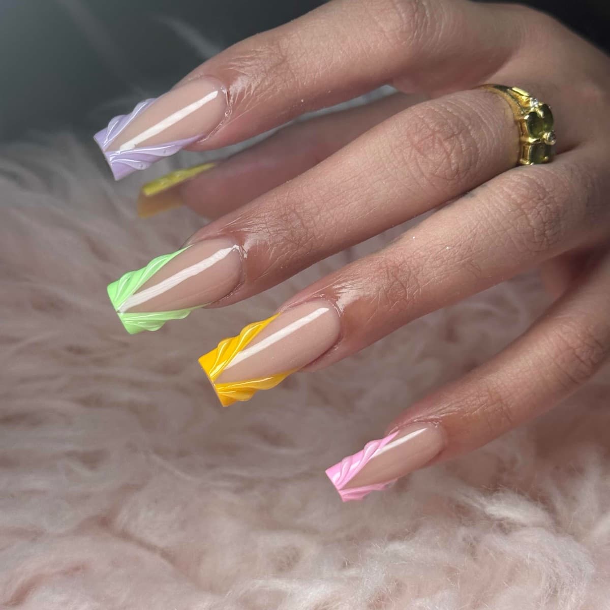 https://cdn.nailzy.com/jobs/682f459197ea3e61d5f9e56f