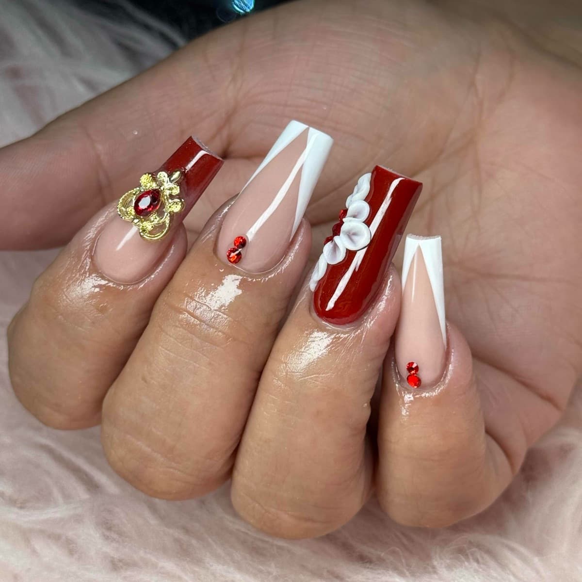 https://cdn.nailzy.com/jobs/682f459c97ea3e61d5f9e8f1