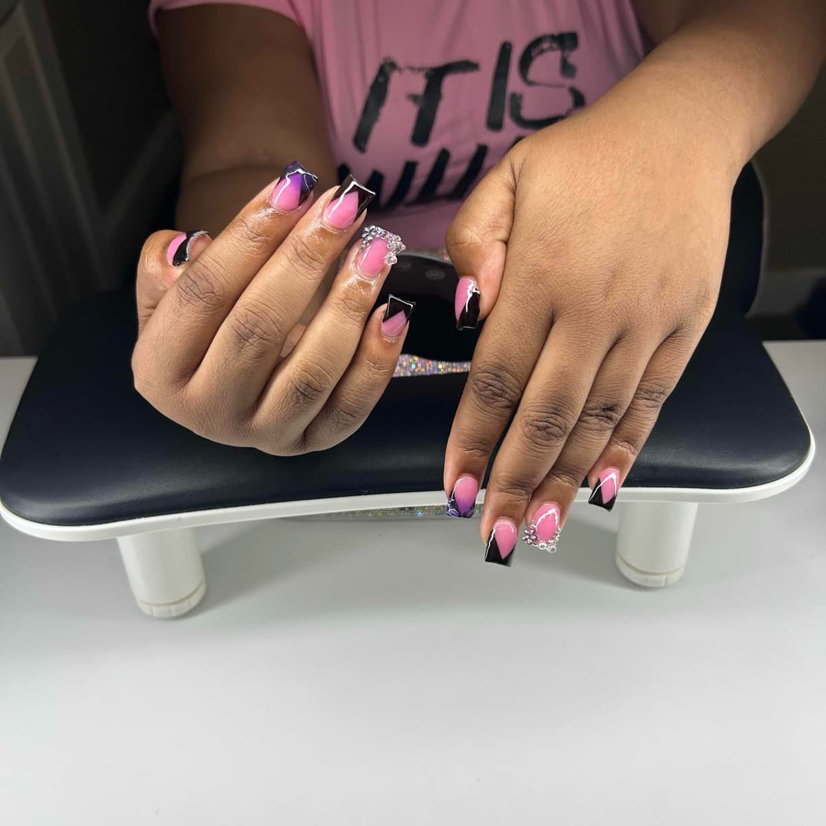 https://cdn.nailzy.com/jobs/684e78b0211d77dc5e615582