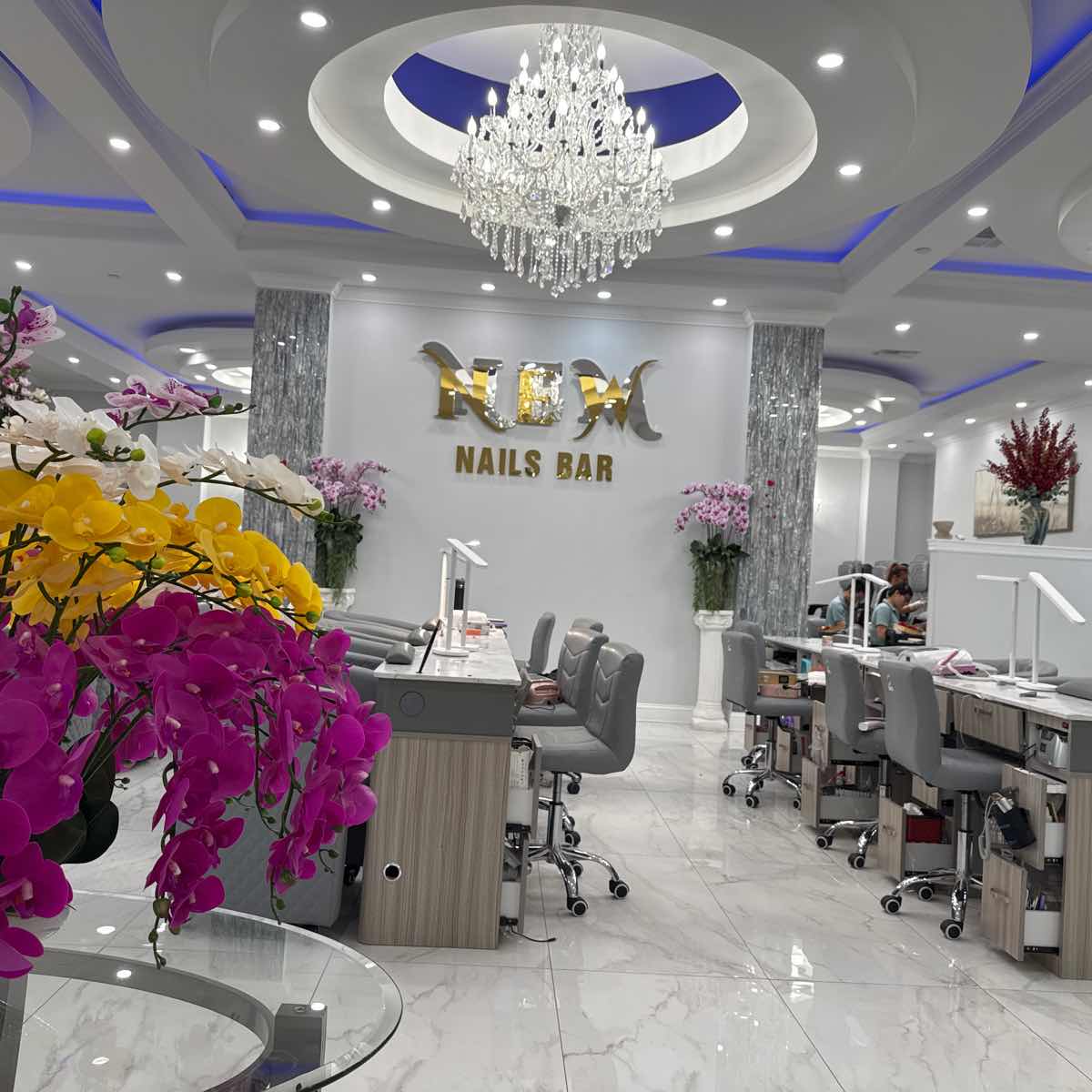 New Nem Nails Bar