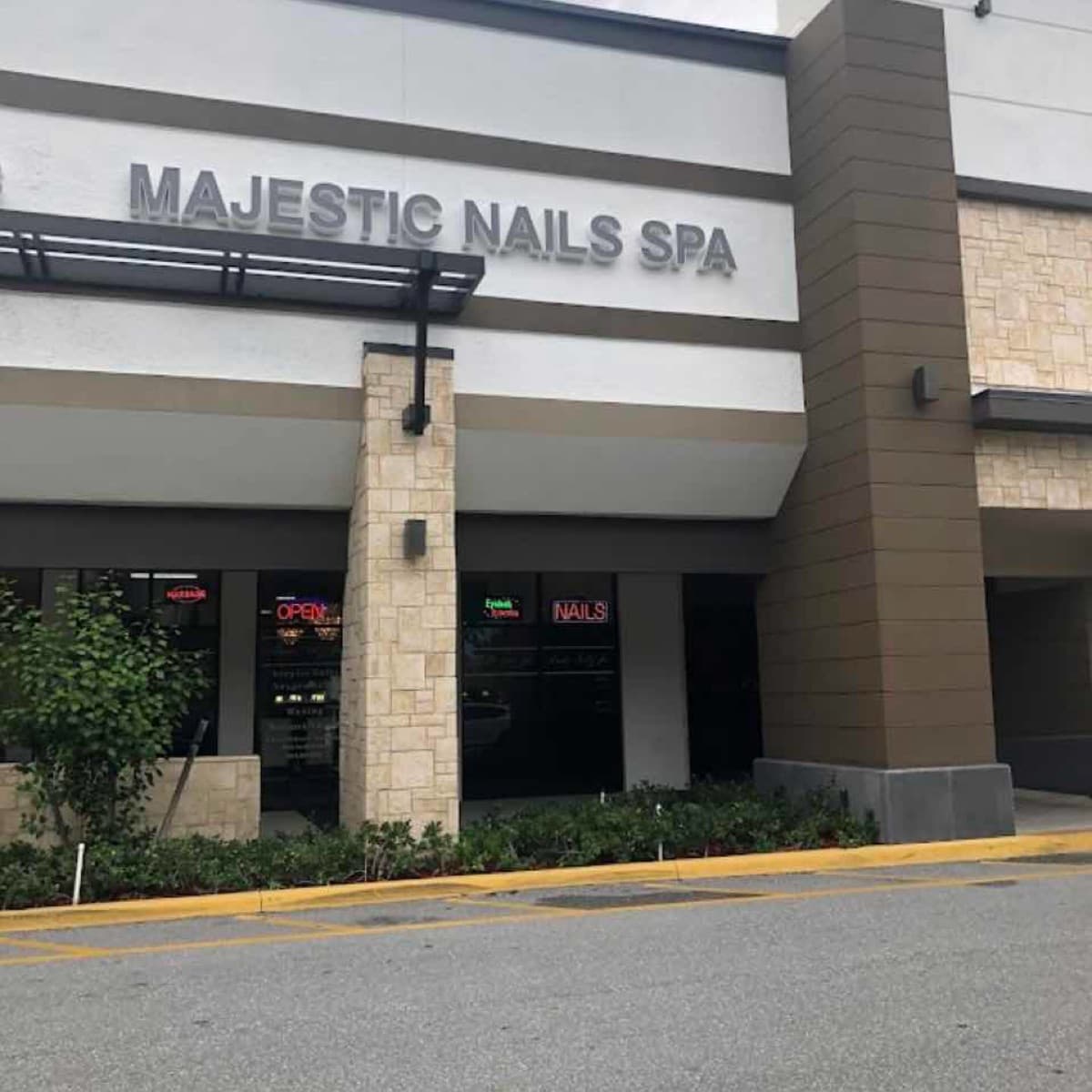 Majestic nails spa