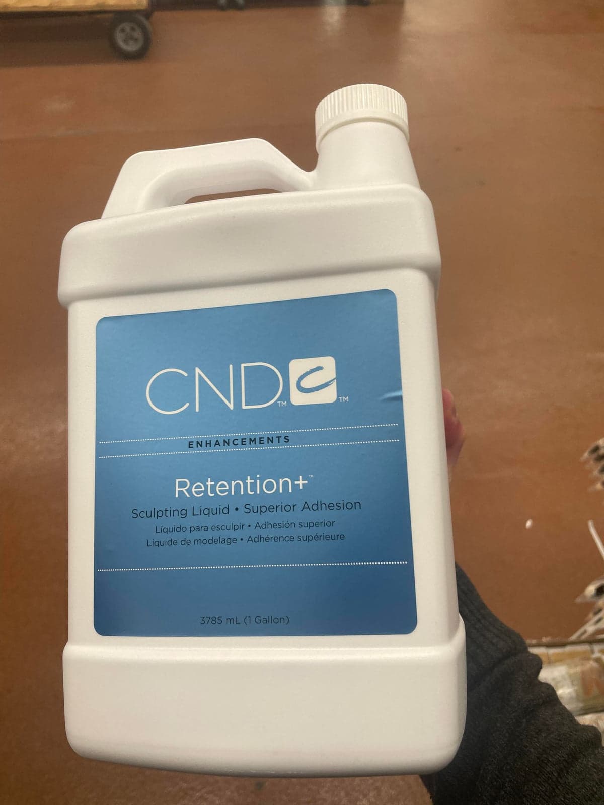 CND Retention+ Sculpting Liquid