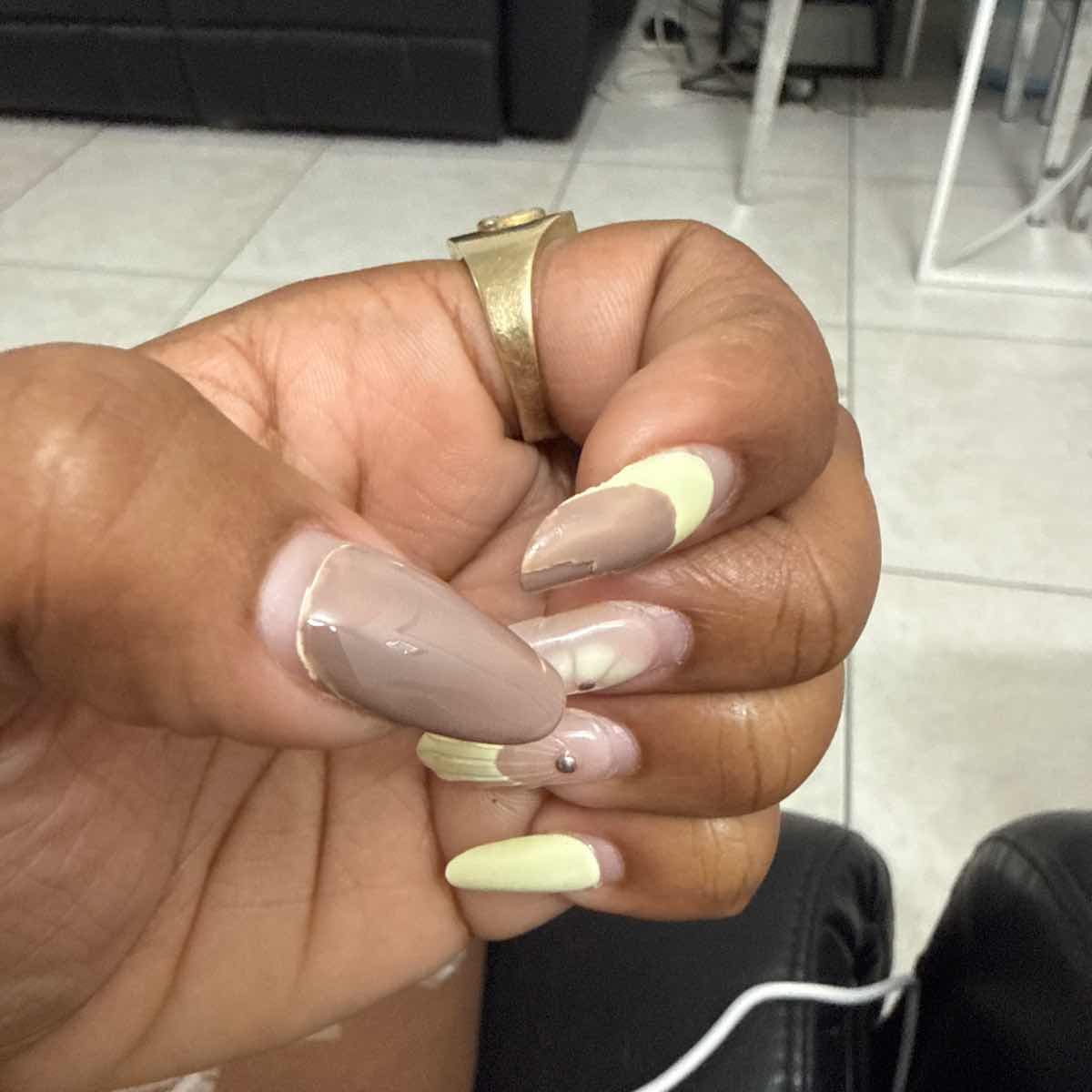 https://cdn.nailzy.com/reviews/68ce1cb28432e2b01479c39f