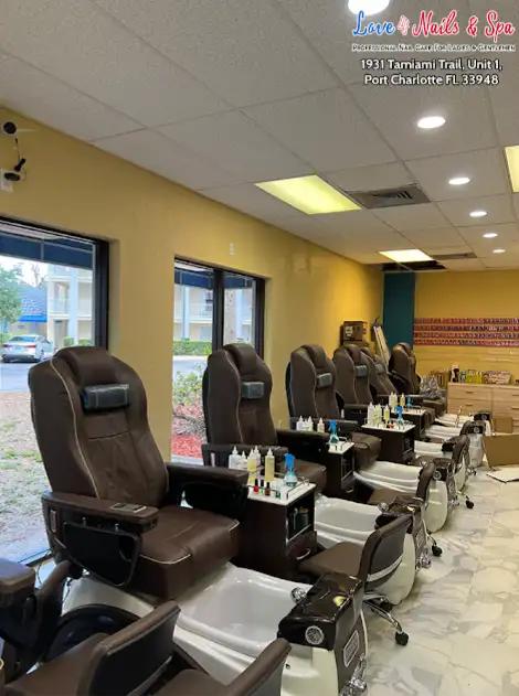 https://cdn.nailzy.com/salons/652804273e51affde240492f